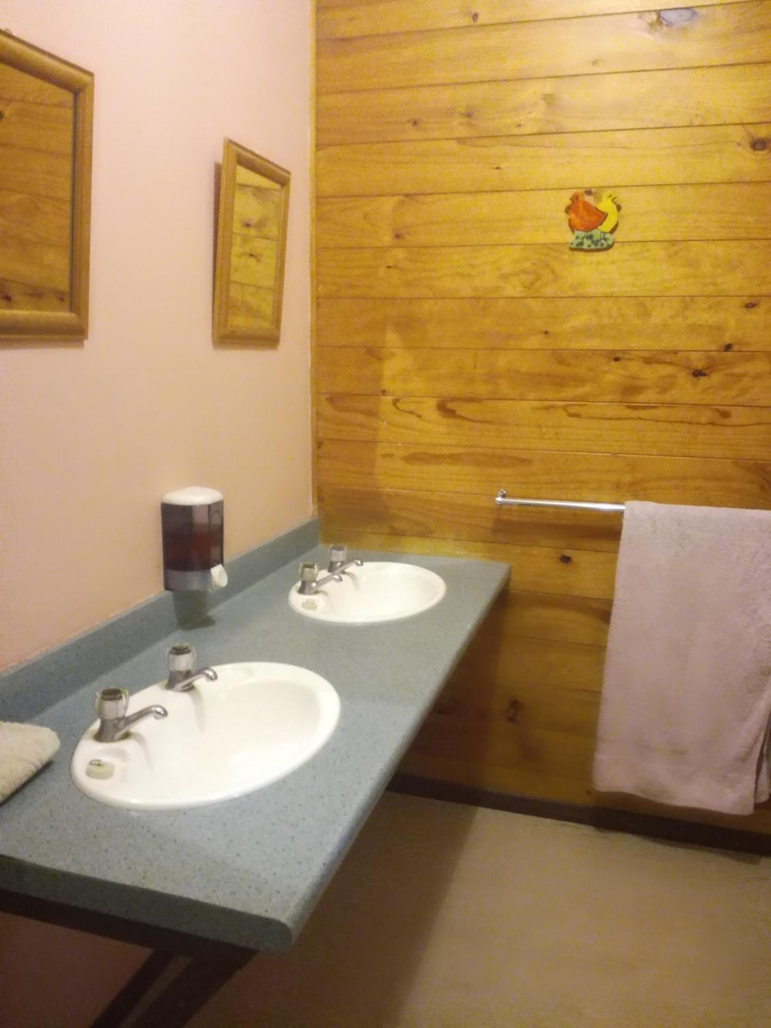 Junohall Backpackers Waitomo Caves Εξωτερικό φωτογραφία