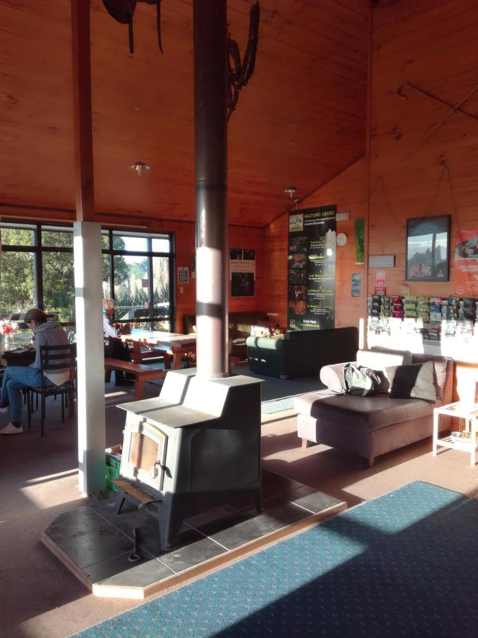 Junohall Backpackers Waitomo Caves Εξωτερικό φωτογραφία